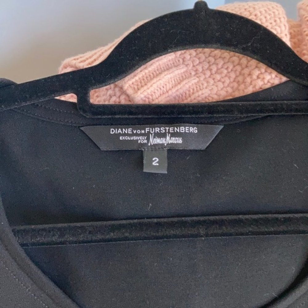 Diane Von Furstenberg Sheath Dress Size 2 Excellent Condition - Picture 5 of 5